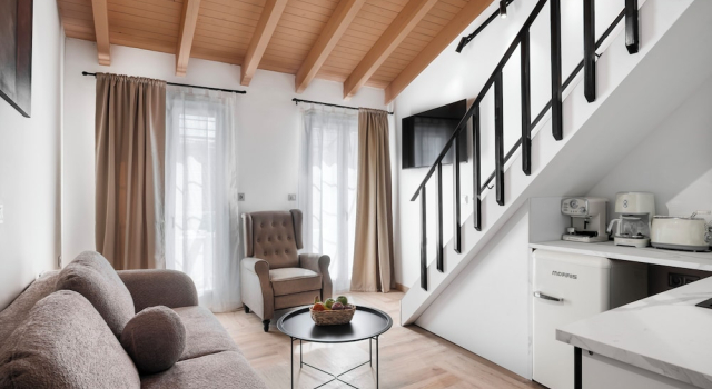 Люкс Athenian Heart Suites