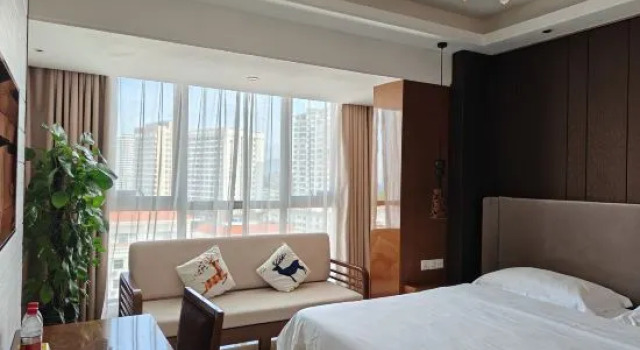 Четырёхместный семейный люкс Deluxe с видом на закат Vienna Hotel Sanya Sanya Bay