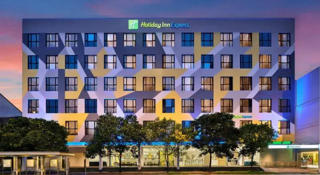 Трёхместный номер Standard Holiday Inn Express Singapore Serangoon by IHG
