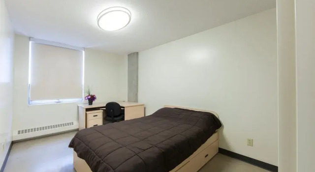 Люкс Economy с 4 комнатами MacEwan University Residence