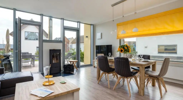 Ostsee Reetdachhaus Nr 11 NEWPORT im Strand Resort, Забронировать Курортный отель Курортные отели Хайлигенхафен, Курортный отель
