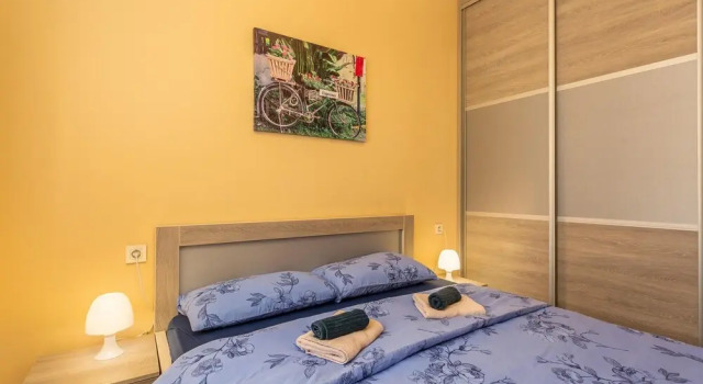 Nice Home in Gostinjac With 3 Bedrooms, Wifi and Outdoor Swimming Pool, Rezerwuj Hotel Hotele w Kvarner Islands z parkingiem, Parking