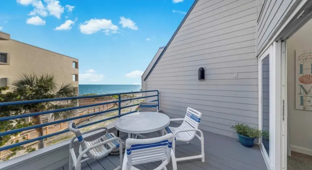 Апартаменты с 2 комнатами с балконом Beachfront Condo w/ Balcony on Manasota Key