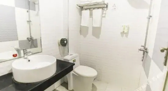 Kaili Lazy Holiday Homestay (Huancheng East Road), Prenota Hotel Qiandongnan Cina