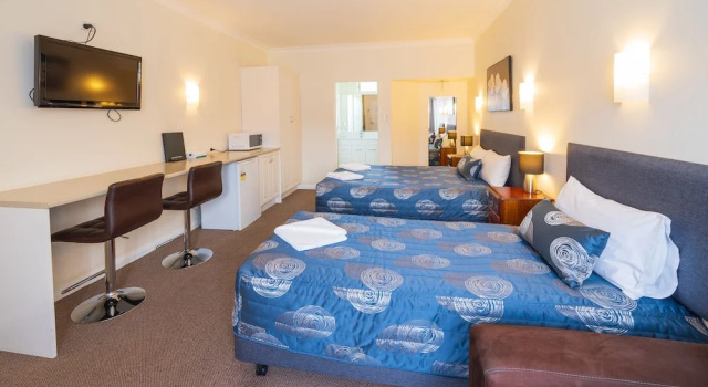 Deluxe Kahden hengen huone puutarhanäkymä Castle Motel