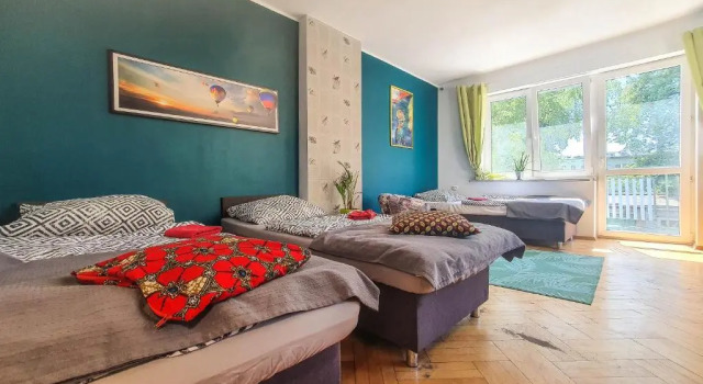 Hostel Mazurska 8a, Забронировать Отель Отели в центре Ольштына, в центре, Парковка