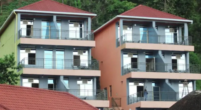 Twin and Intimate Room With Nice Balcony - View on the Lake