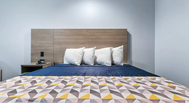 Двухместный номер Standard с балконом и с видом на бассейн El Delfín Lodge