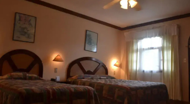 Трёхместный номер Standard Hotel El Tucano Resort & Thermal Spa