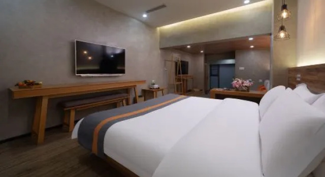 Люкс Kunming Zhuyin Hotel (Xindu Longcheng Beichen Subway Station)
