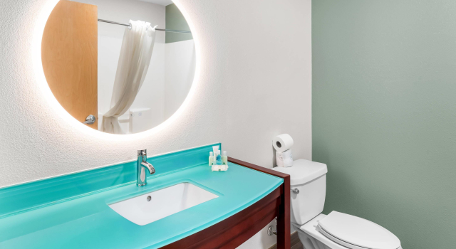 Двухместный люкс Quality Suites Waldorf