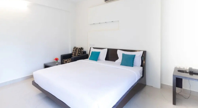 Номер Premium Sanctum Suites Domlur Bangalore