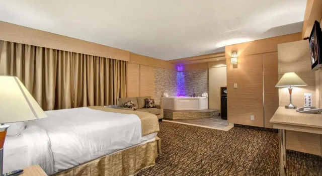 Люкс с видом на бассейн Ocean Beach Palace