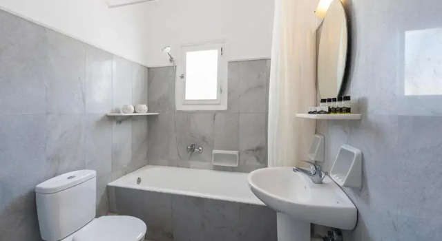 Трёхместный номер Standard Narges Hotel