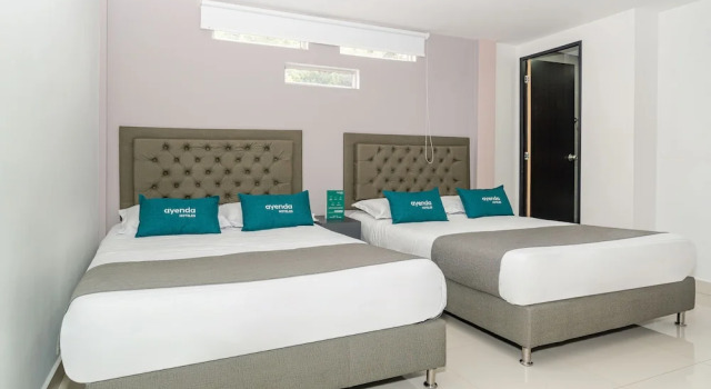 Номер Standard Hotel 79 parque del poblado