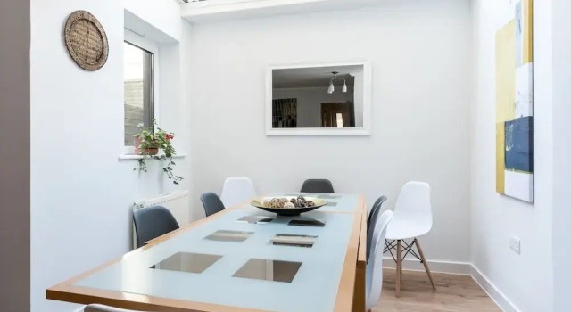 4 Bedroom House in Brighton, Забронировать Отель Отели Исторического графства Суссекса 3 звезды, 3*