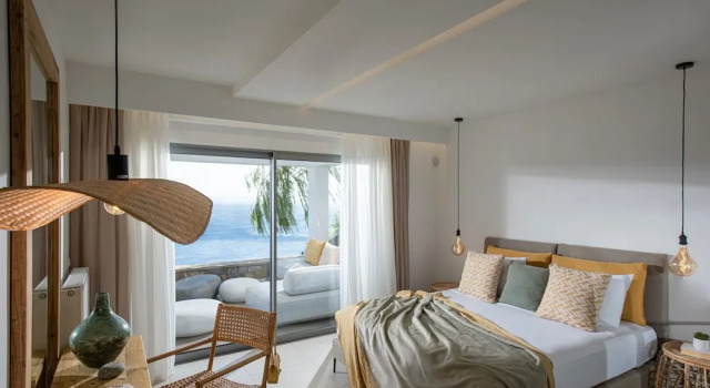 Lady Sea 6 Bedroom Villa with Heated Pool & Private Beach Access, Rezerwuj Willa Hotele w Retimno z parkingiem, Parking