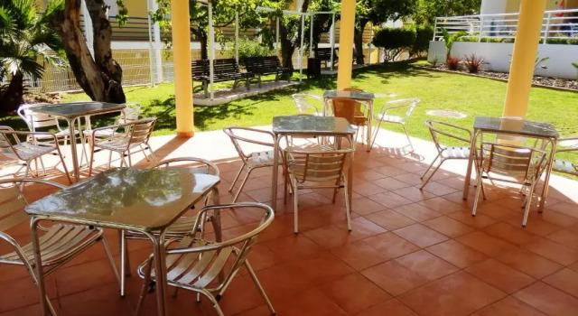Апартаменты Sun & Pool Holiday Apartment