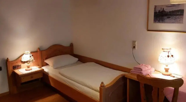 Номер Standard Der Adler