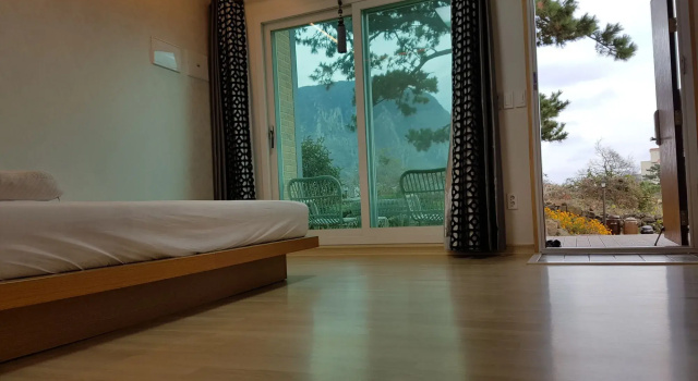 Wind Jeju Cafe & Pension