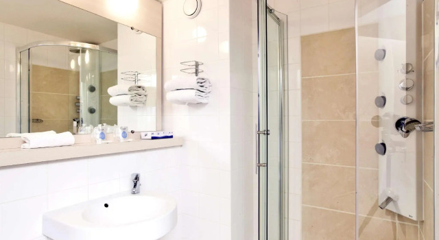 Трёхместный номер Standard Mercure Chartres Est