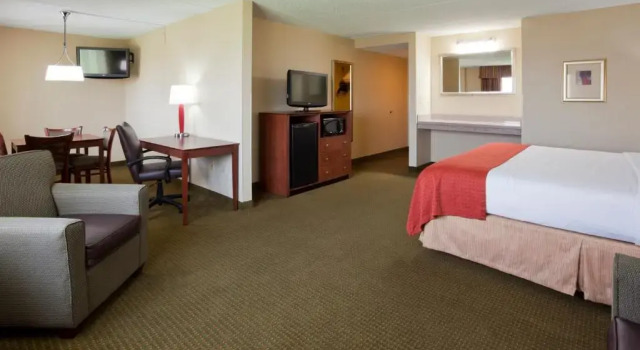 Люкс DoubleTree by Hilton Austin, MN
