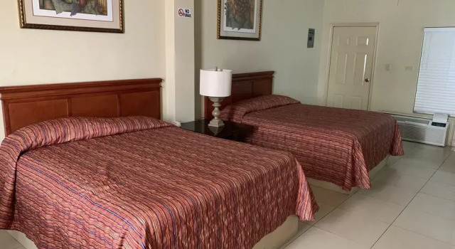 Номер Standard с балконом HOTEL PLAZA RIVIERA