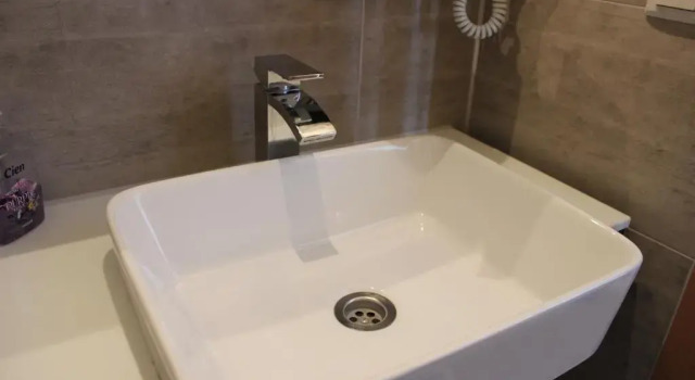 Трёхместный номер Standard Hotel Rheinbrücke