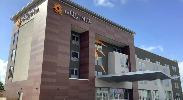 Люкс Superior La Quinta Inn & Suites by Wyndham Corpus Christi Southeast