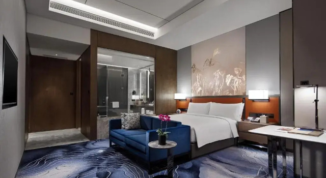 Люкс Deluxe c 1 комнатой Hilton Guiyang