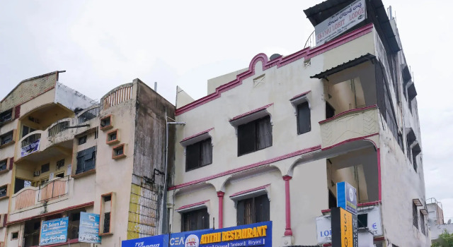 SPOT ON 48349 Sri Sai Lohith Lodge, Rezerwuj Hotel Secunderabad 