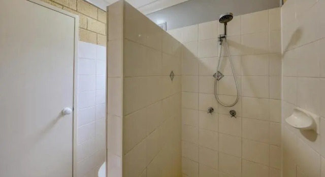 Четырёхместный номер Standard Jacaranda Country Motel