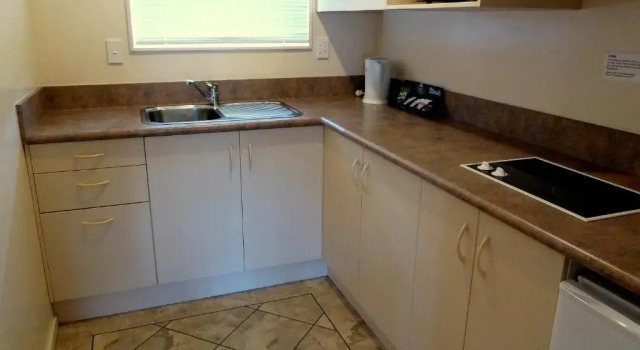 Студия Tudor Lodge Motel