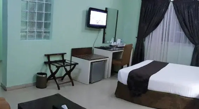 Serendib Hotel and Suites, Prenota Hotel Abuja Bwari