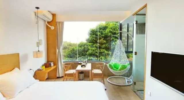 Кровать в общем номере Xiamen Gulangyu Liuyue Sea View Hotel