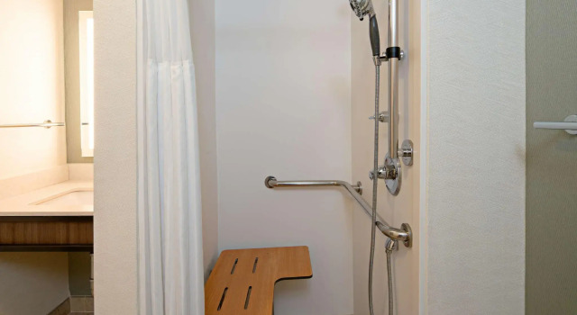 Четырёхместный номер Standard Hilton Garden Inn Albuquerque Airport