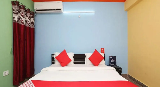 Oyo 23463 Ar Square
