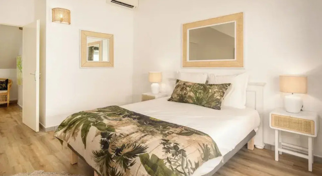 Duplex Le Nid des Pélicans, Reserva ahora Hotel Hoteles en Grande-Terre con aparcamiento, Aparcamiento