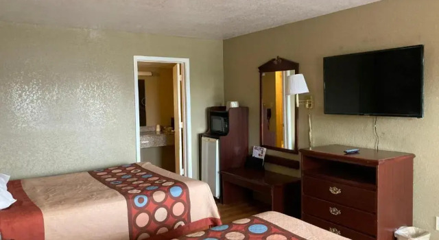 Четырёхместный номер Standard Super 8 By Wyndham Little Rock/North/Airport