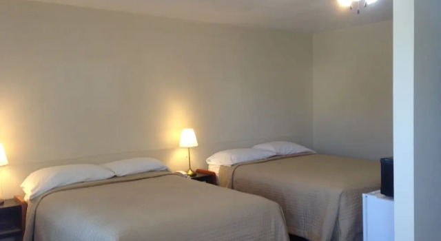 Motel Rive Du Lac, Prenota Motel Saint-Zotique Suroit