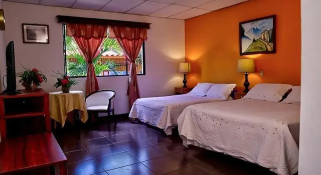 Четырёхместный номер Standard Hotel Plaza Guanacaste
