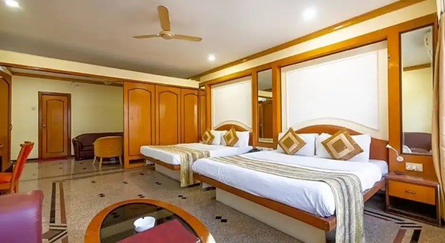 Люкс Garden Hotel