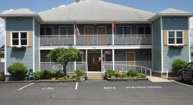 Mariner Resort, Varaa Lomakeskus Hotellit New England uima-altaalla, Uima-allas