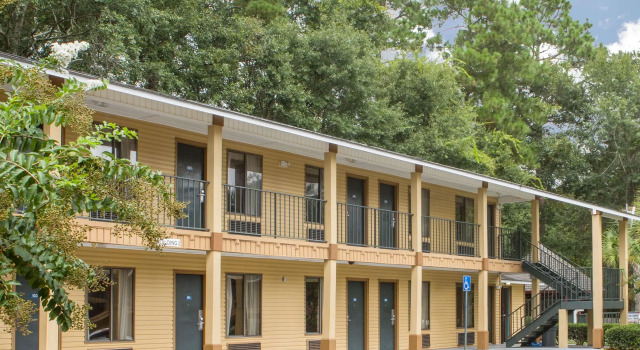 Howard Johnson by Wyndham Dothan
