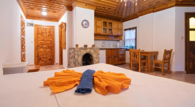 Люкс с балконом Liya Boutique Hotel & Suites