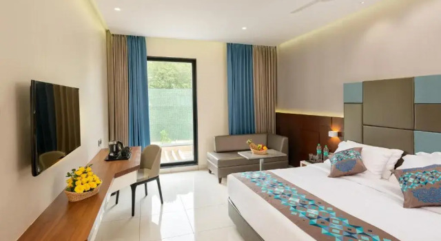 Двухместный номер Deluxe с балконом Hotel Divine Fort