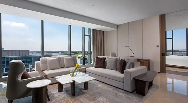 Двухместный люкс c 1 комнатой Crowne Plaza Shanghai Hongqiao by IHG