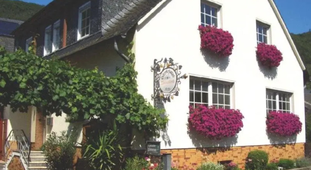 Gästehaus Weberskirch, Забронировать Отель Отели Эрнст 3 звезды, 3*