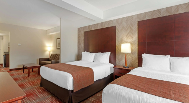 Четырёхместный люкс Best Western Plus Muskoka Inn
