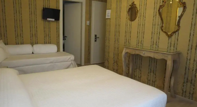 Трёхместный номер Standard Hotel Bridge